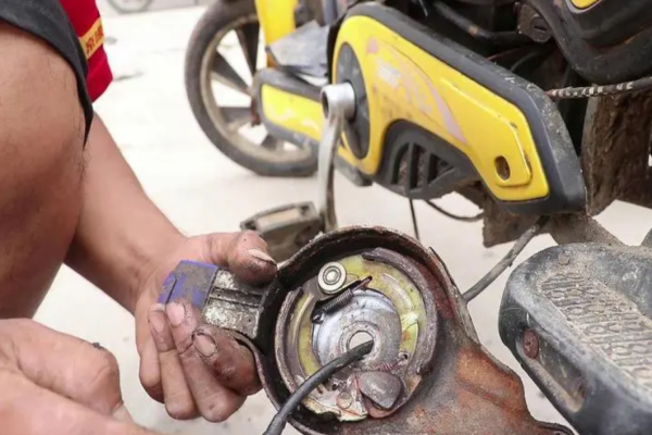 荆州市电动车刹车故障